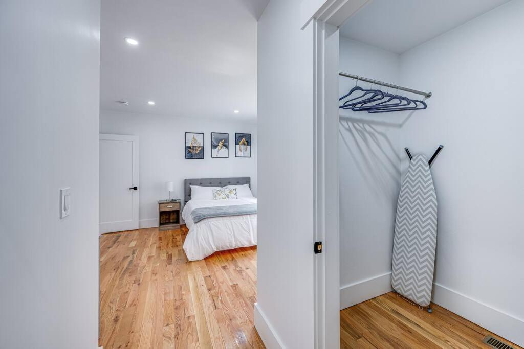Modern Red Door Haven +5Mins To Boston Διαμέρισμα Milton Εξωτερικό φωτογραφία